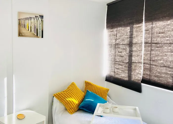 La Estrella De Polux By Mo Torremolinos