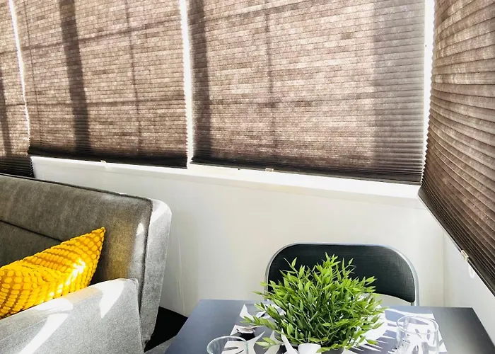 La Estrella De Polux By Mo Torremolinos